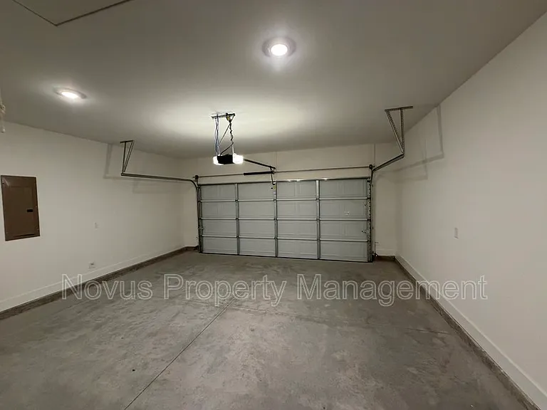205 Laney Dr — Photo 26