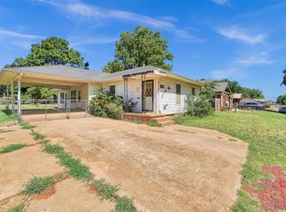 211 S Boone Ave, Elk City, OK 73644