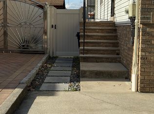 (Undisclosed Address), Staten Island, NY 10305