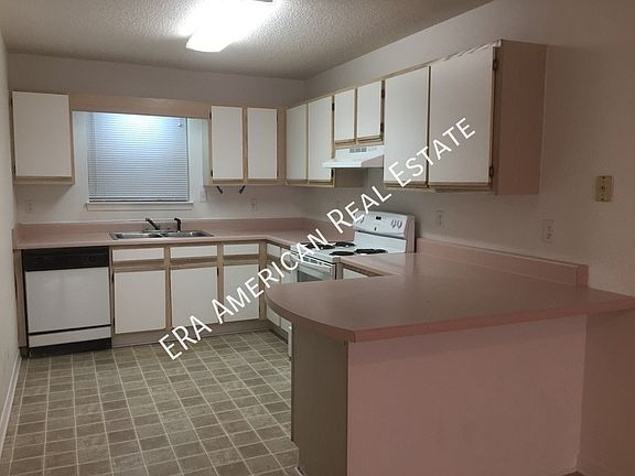 4th image of 2809 Bradford Pl NW