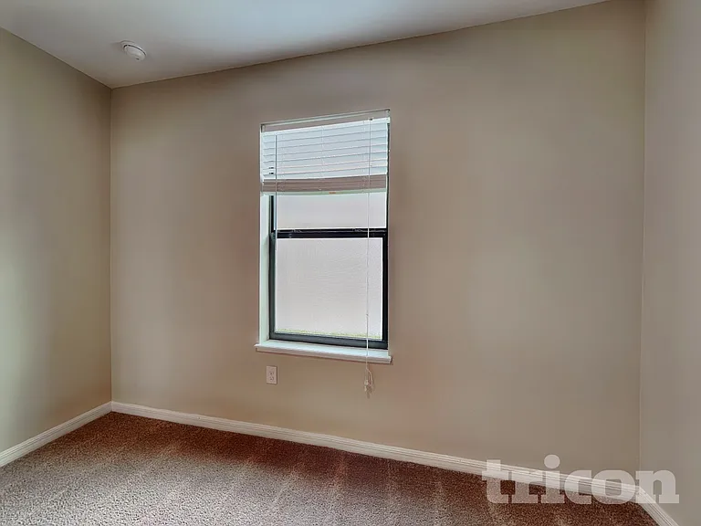 4648 Lindever Ln — Photo 12