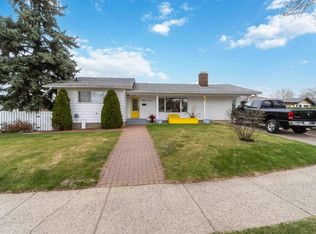 9504 94th Ave, Fort Saskatchewan, AB T8L 1N7