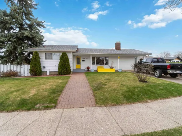 9504 94th Ave, Fort Saskatchewan, AB T8L 1N7