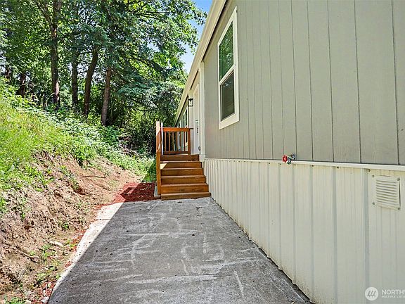 3rd image of 28454 168th Avenue SE #40