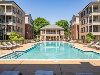 305 Seven Springs Way APT 201, Brentwood, TN, 37027