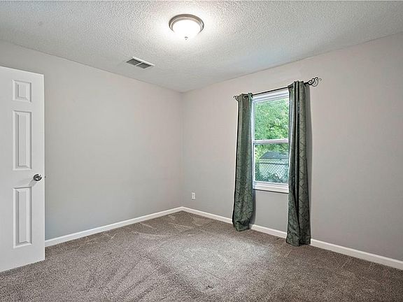 4th image of 6021 Corona Ave