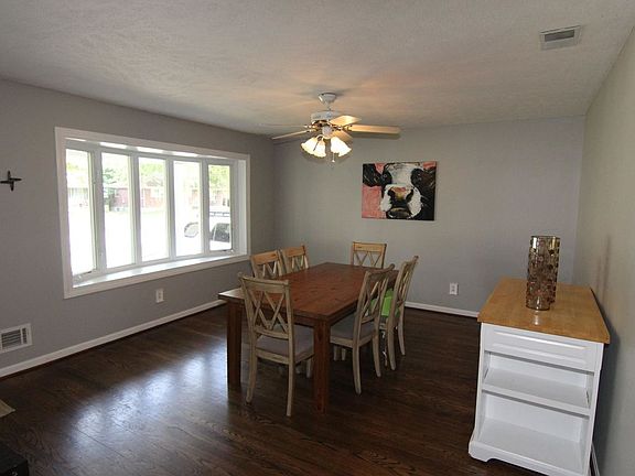 5th image of 11715 Pierce Way