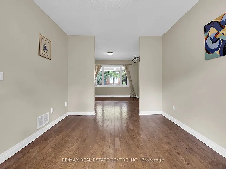 31 Gibson Ave — Photo 10