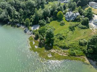 16 Town Landing Rd, Cumberland Foreside, ME 04110