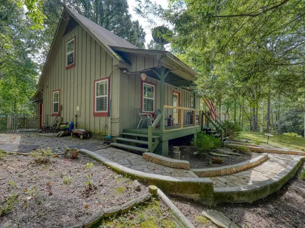 124 Cold Branch Ln, Hayesville, NC 28904