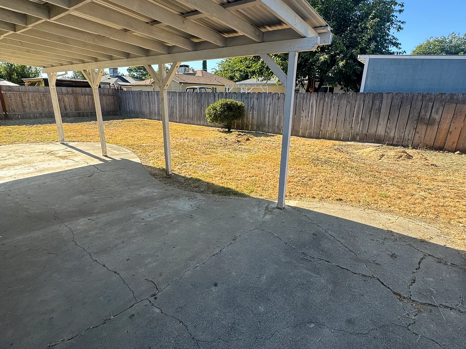 3 bed, 1019 sqft, $1,800 — Photo 2