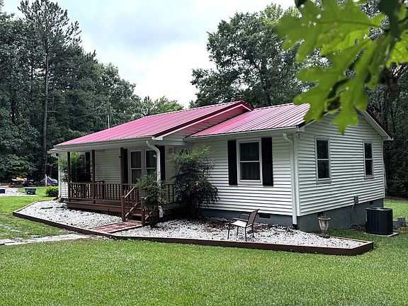 3rd image of 3895 Trottinridge Rd