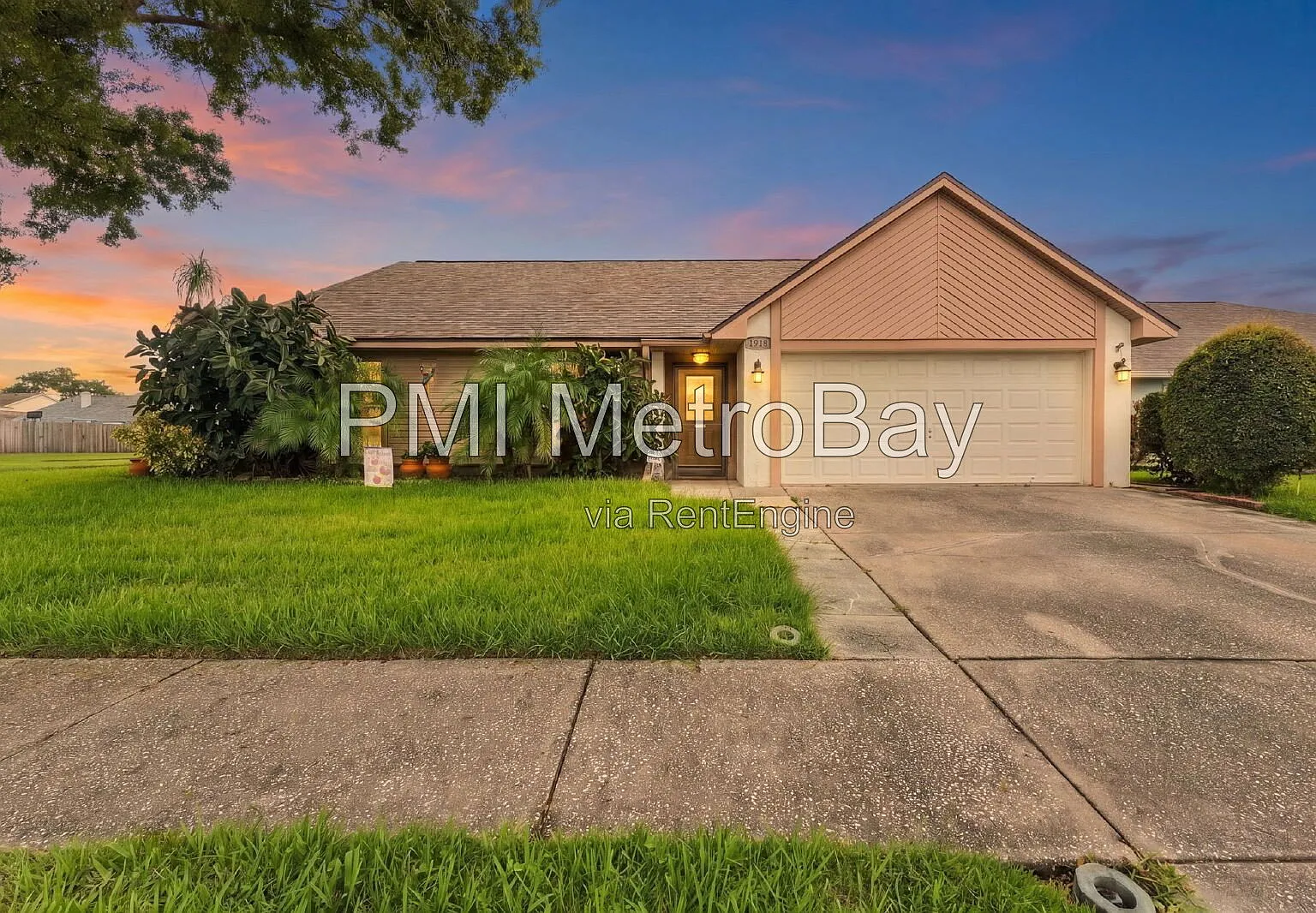 3 bed, 2.0 bath, 1773 sqft, $2,350 — Photo 1
