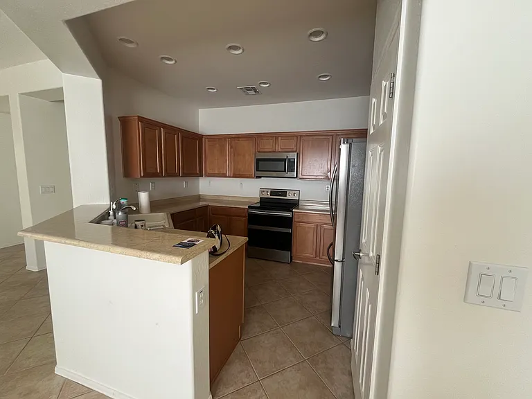 3852 W Ranier Ct — Photo 9