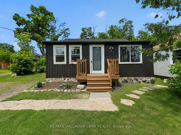 8 Myrtle Ave, Oro Medonte, ON L0L 1T0