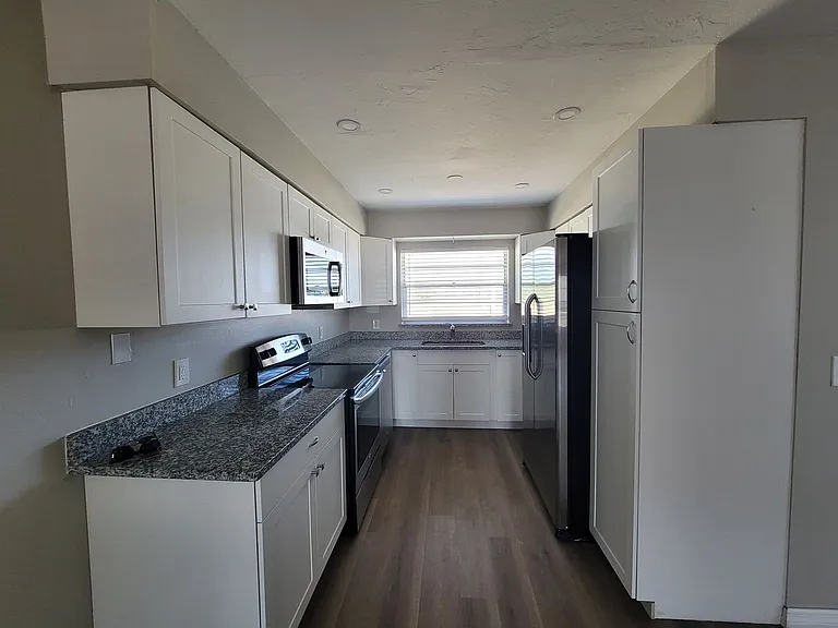 1904 Santa Barbara Blvd #4 — Photo 4