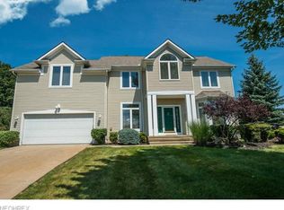 6715 Larch Ct, Bedford, OH 44146