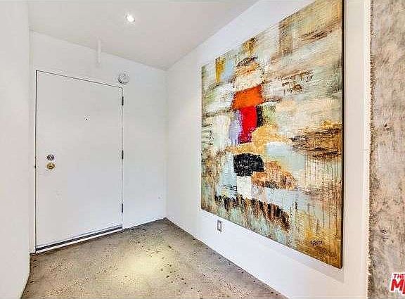 3rd image of 7250 Franklin Ave Unit 201