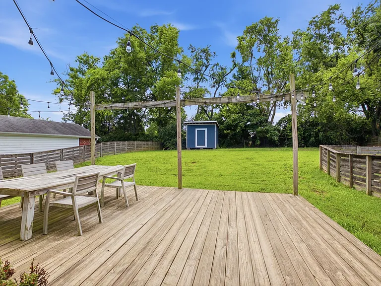 547 Harding Pl — Photo 28