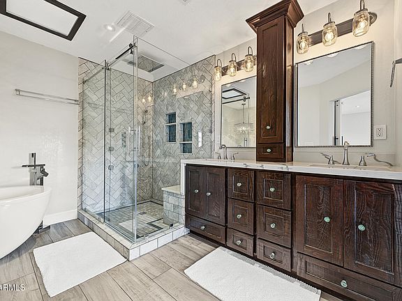 4th image of 8320 N 85TH Place