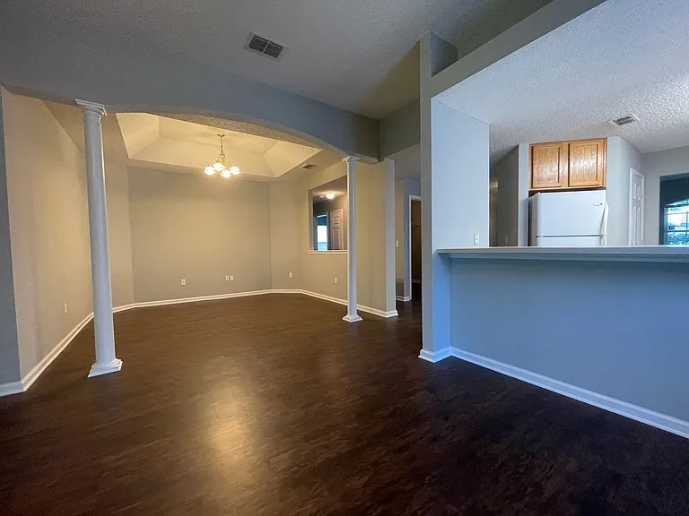 9374 Daniels Mill Dr — Photo 10