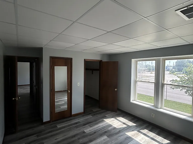525 E Pine St — Photo 36