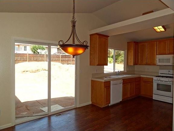 3rd image of 18488 Kentwood Pl