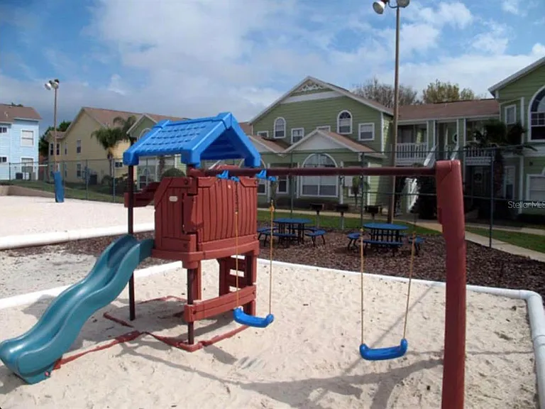 8710 Rain Forest Pl #D — Photo 36