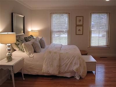 4th image of 143 Hickory Hill Circle