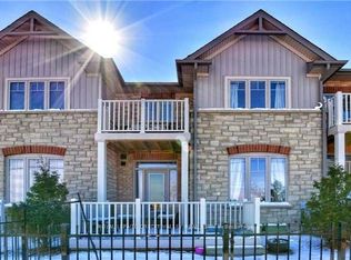 7 Lakelawn Rd #11, Grimsby, ON L3M 0E9