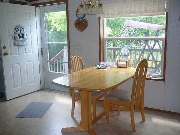 5th image of 271 9th Ave S #S