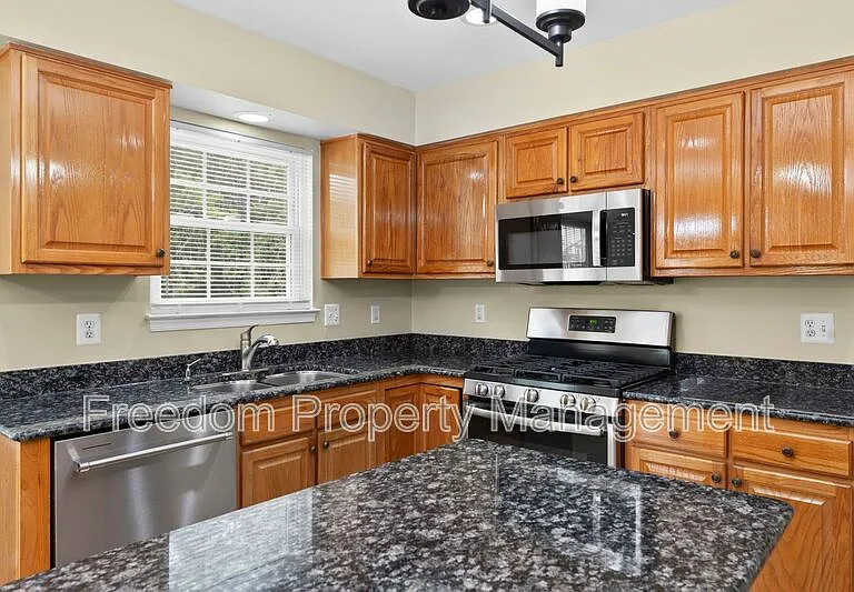9140 Worthington Dr — Photo 35