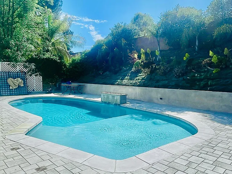 5055 Ludgate Dr — Photo 6