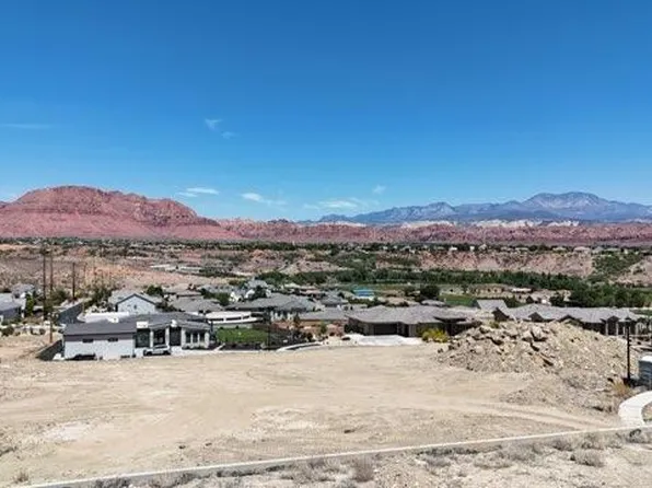 3986 W Sunrise Dr, Santa Clara, UT 84765