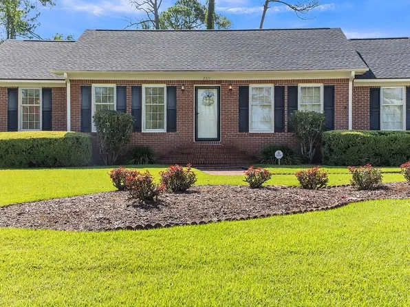 2311 N Sherwood Dr, Valdosta, GA 31602
