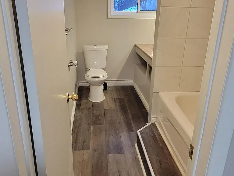 220 Kathleen St #3 — Photo 14