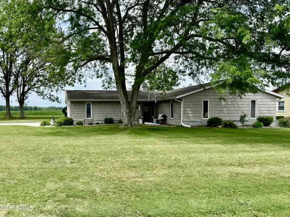 215 Indiana Dr, Bryan, OH 43506