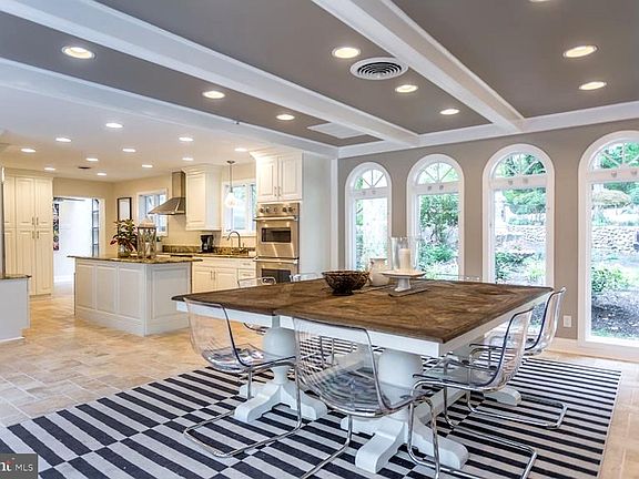 5th image of 1121 Winding Dr