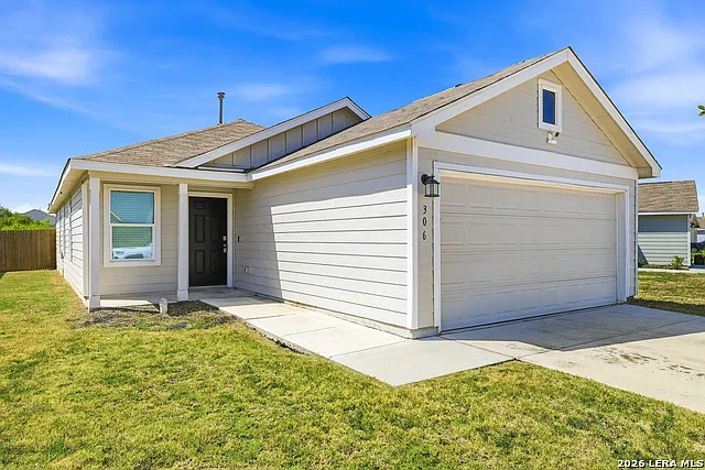 3 bed, 2.0 bath, 1450 sqft, $1,600 — Photo 1