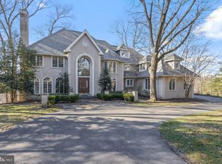 606 Longchamps Dr, Devon, PA 19333