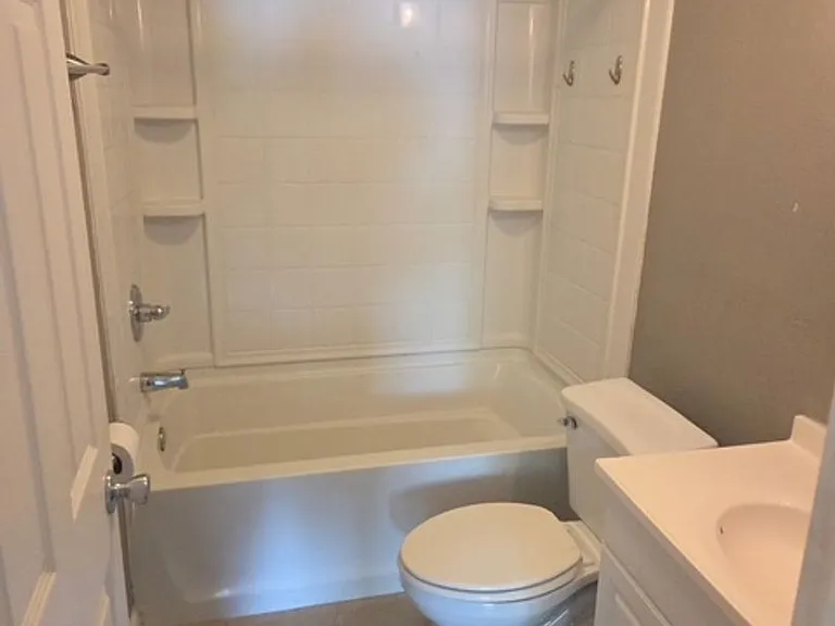 6517 N Lexington Dr — Photo 5