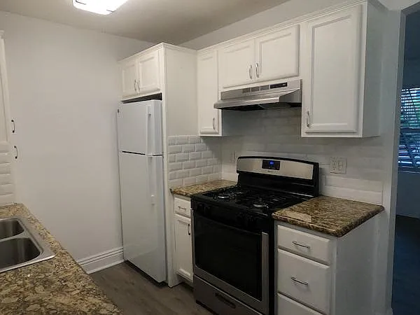 1472 Iris Ave #1 — Photo 8