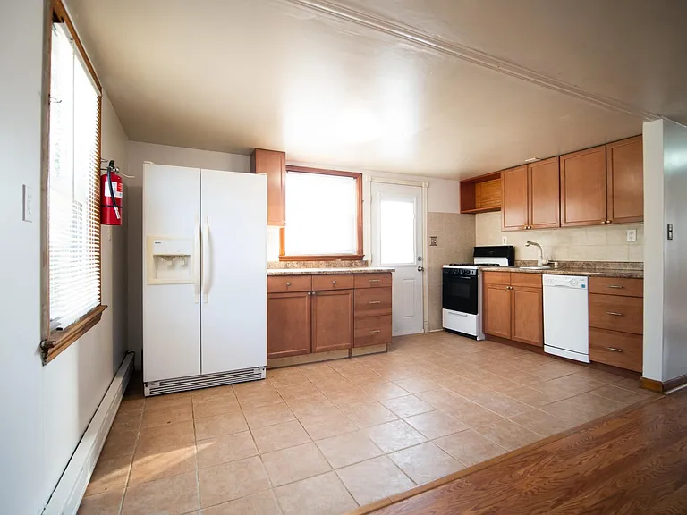 46 Apple St #2 — Photo 7