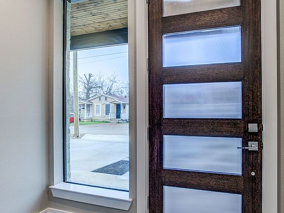 2411-n-winnetka-ave-dallas-tx-High-Res-3.jpg