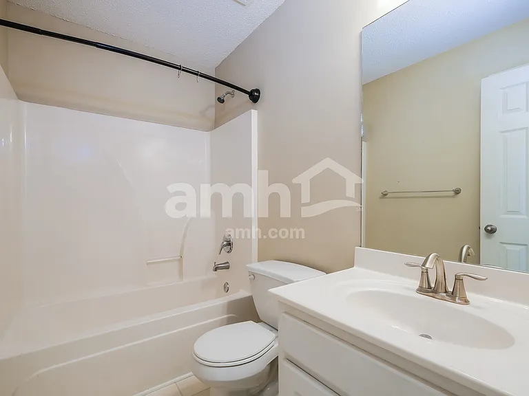 1633 Amalie Dr — Photo 13