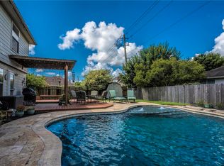 5218 Bur Oak Dr, Pasadena, TX 77505