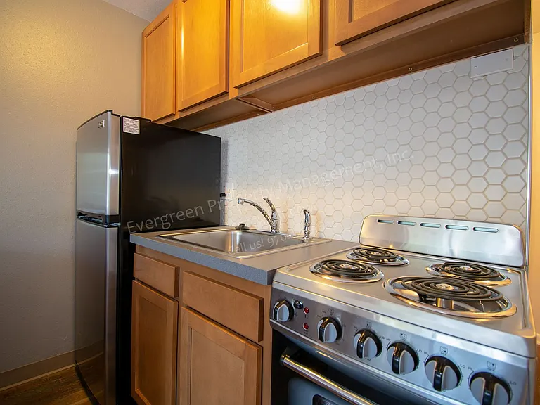 500 W Laporte Ave — Photo 38