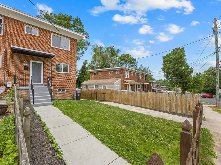 716 Audrey Ln — Photo 6