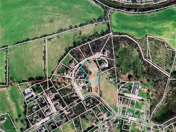 5th image of Stonebridge Dr