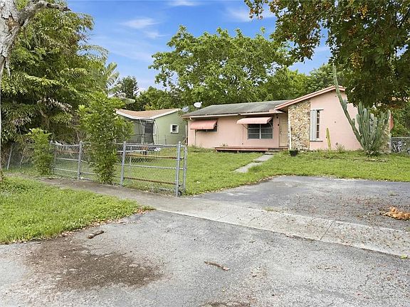 3rd image of 3121 N 72nd Way